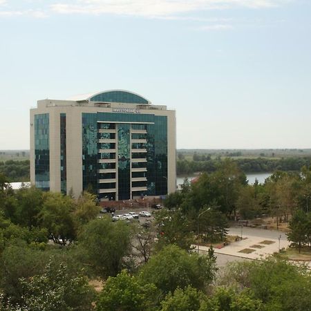 1-Комнатная Квартира На Набережной Pawlodar Exterior foto